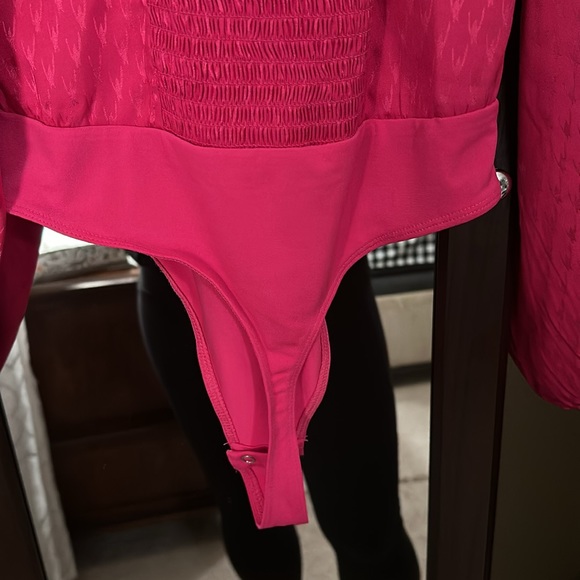 Ladies!! Get ready for spring with his hottie Patati bodysuit! - Picture 5 of 5